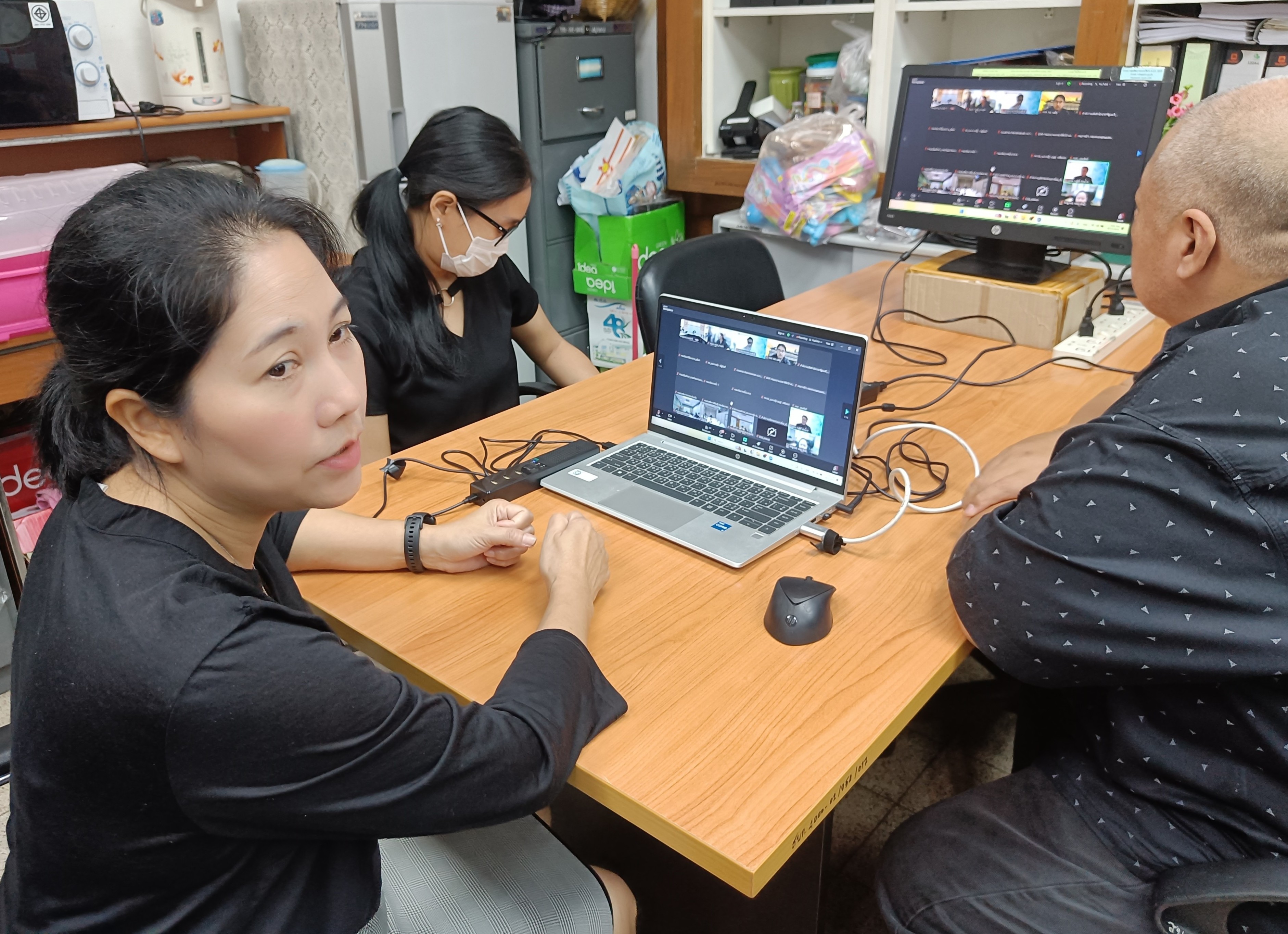 title - เข้าร่วมการประชุมชี้แจงกรอบและแนวทางการประเมินผลการปฏิบัติราชการของส่วนราชการ ประจำปีงบประมาณ พ.ศ. 2569-2570 ครั้งที่&nbsp;2 ผ่านสื่ออิเล็กทรอนิกส์ (ระบบ&nbsp;Zoom Meeting&nbsp;/&nbsp;Facebook Live และผ่านระบบ&nbsp;Youtube Live) ของสำนักงาน ก.พ.ร.